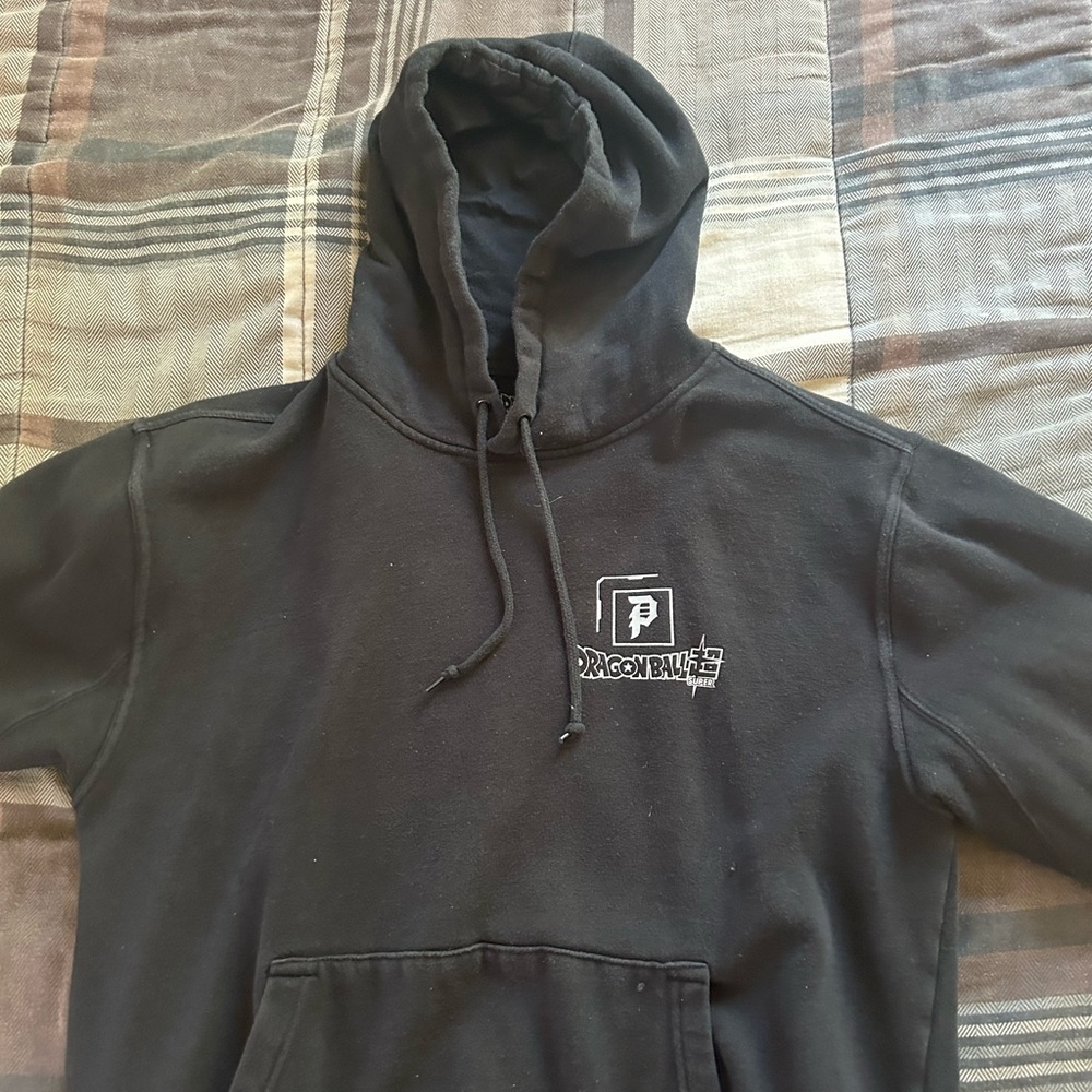 Size Medium 
Runs a little big but not too bad